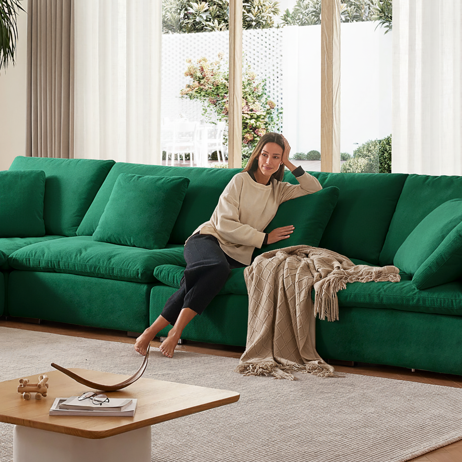 Malibu Cloud U Closed Sectional
