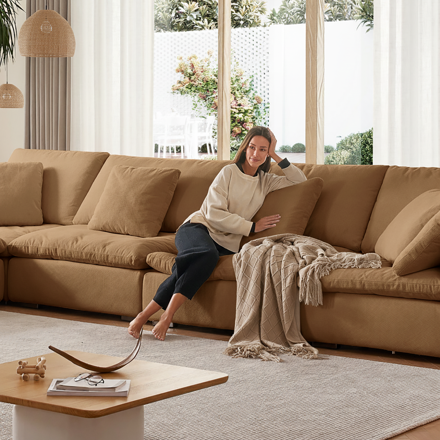 Malibu Cloud U Closed Sectional