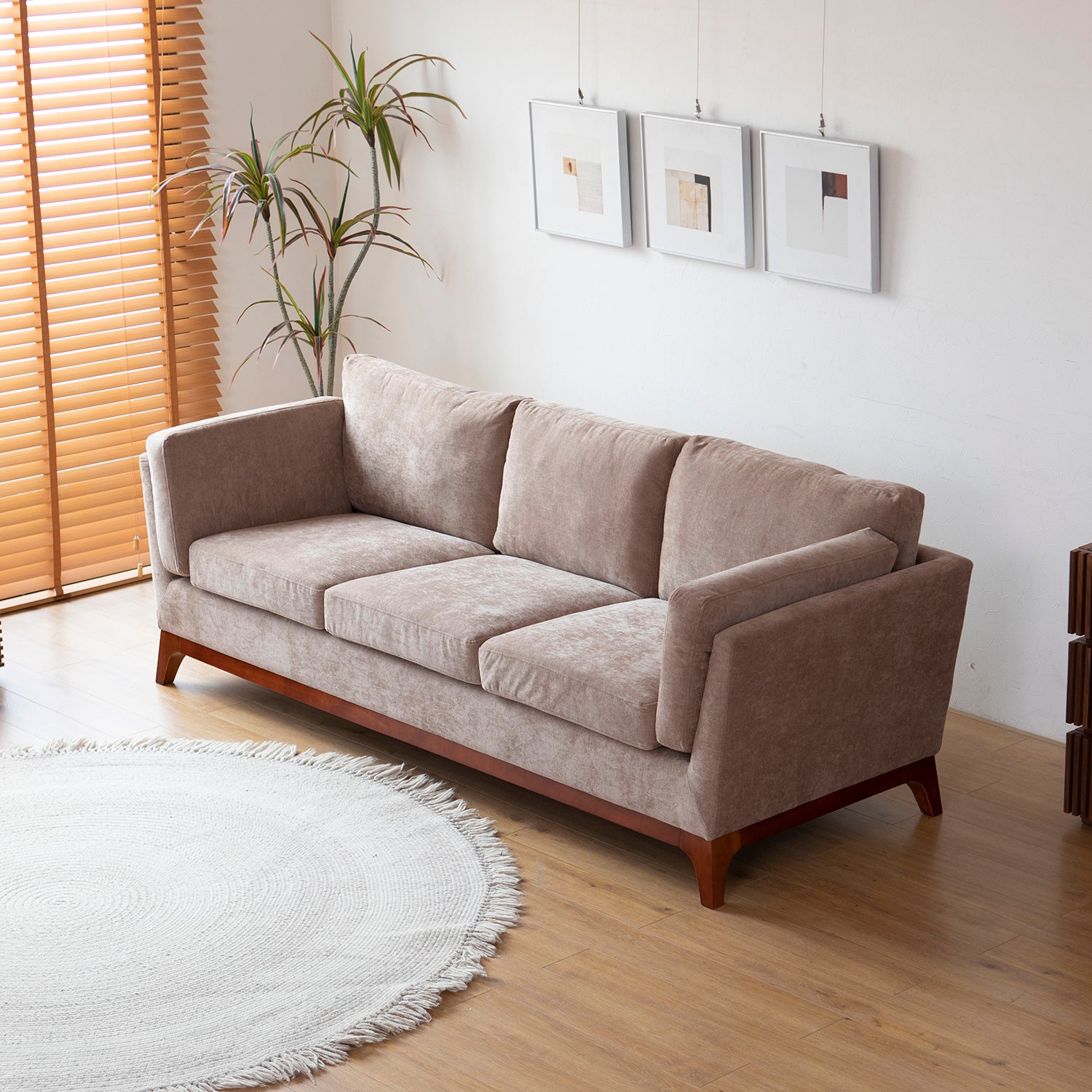 Valmoana Sofa