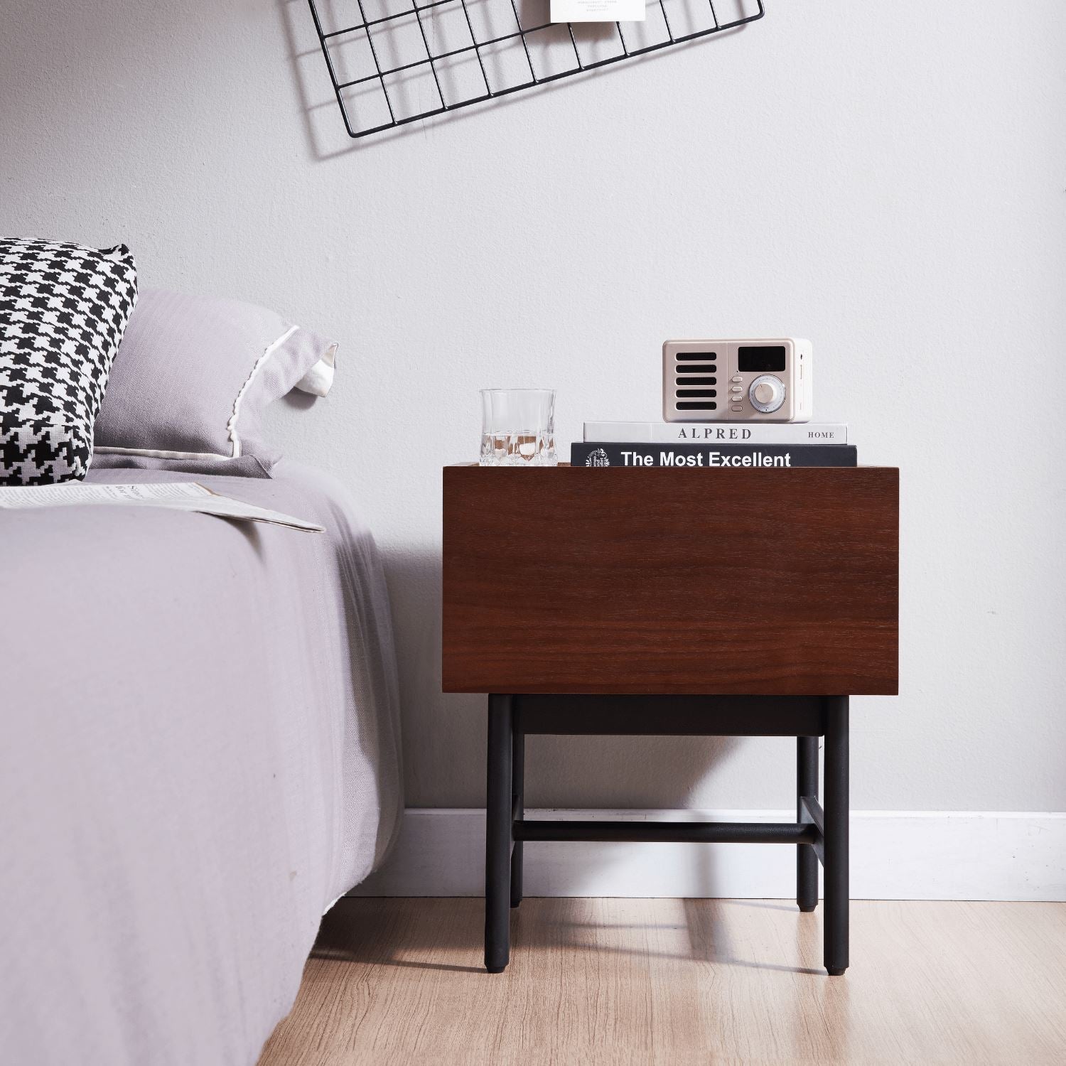 Valqee Side Table - Valyou