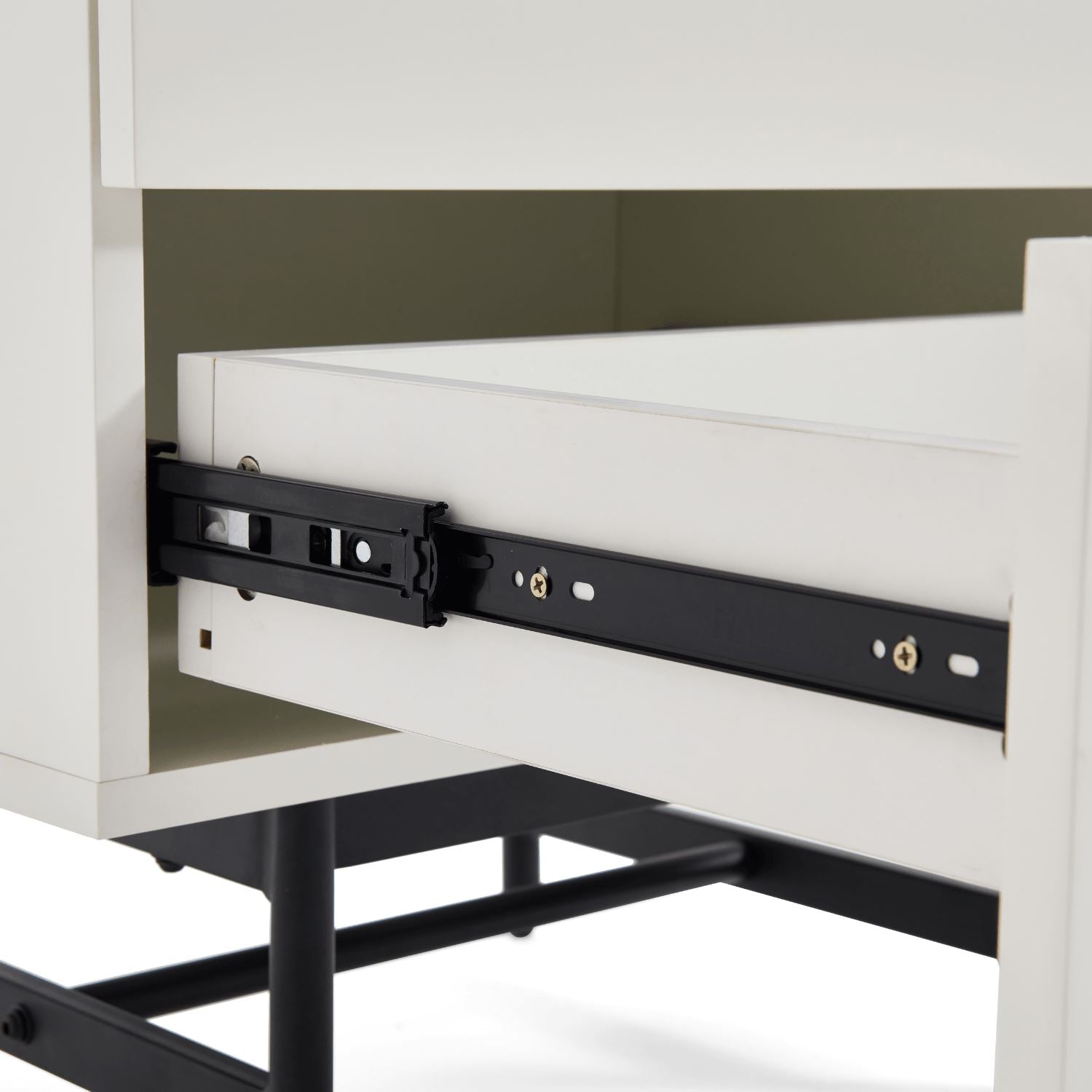 Valqee 3 Drawer Dresser - Valyou