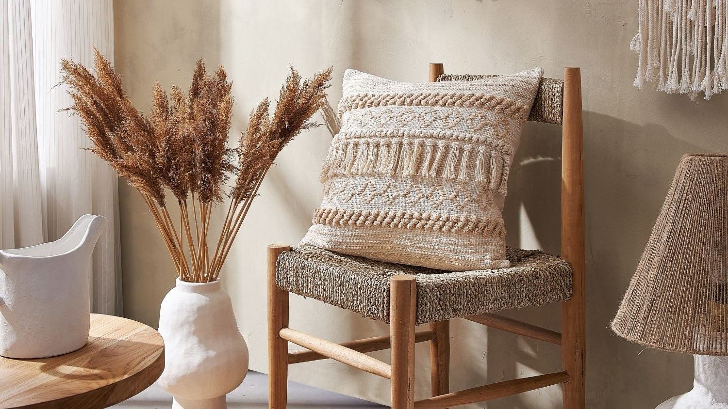 Outdoor Pillows: The Perfect Addition to Your Patio Furniture