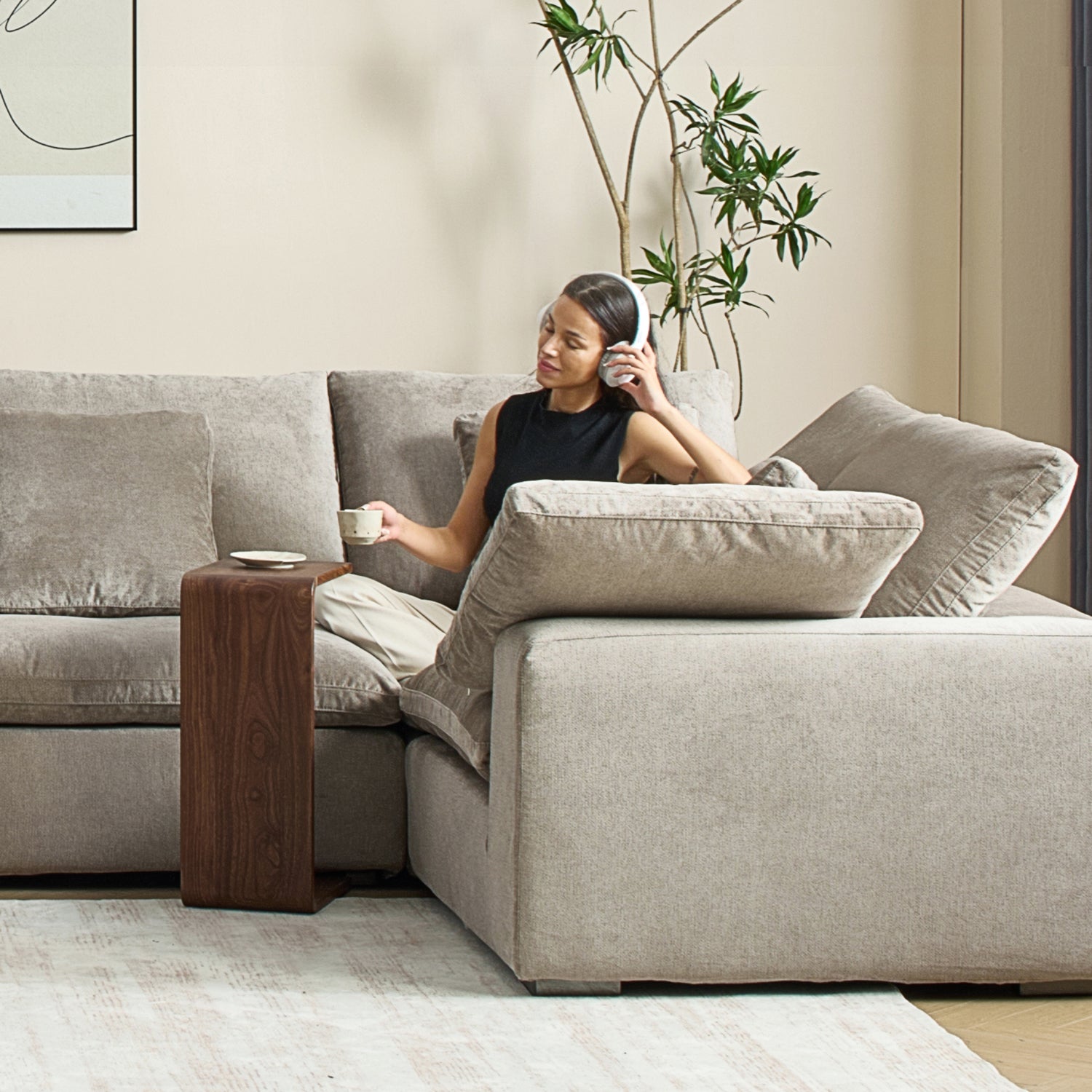 Malibu Cloud U Closed Sectional